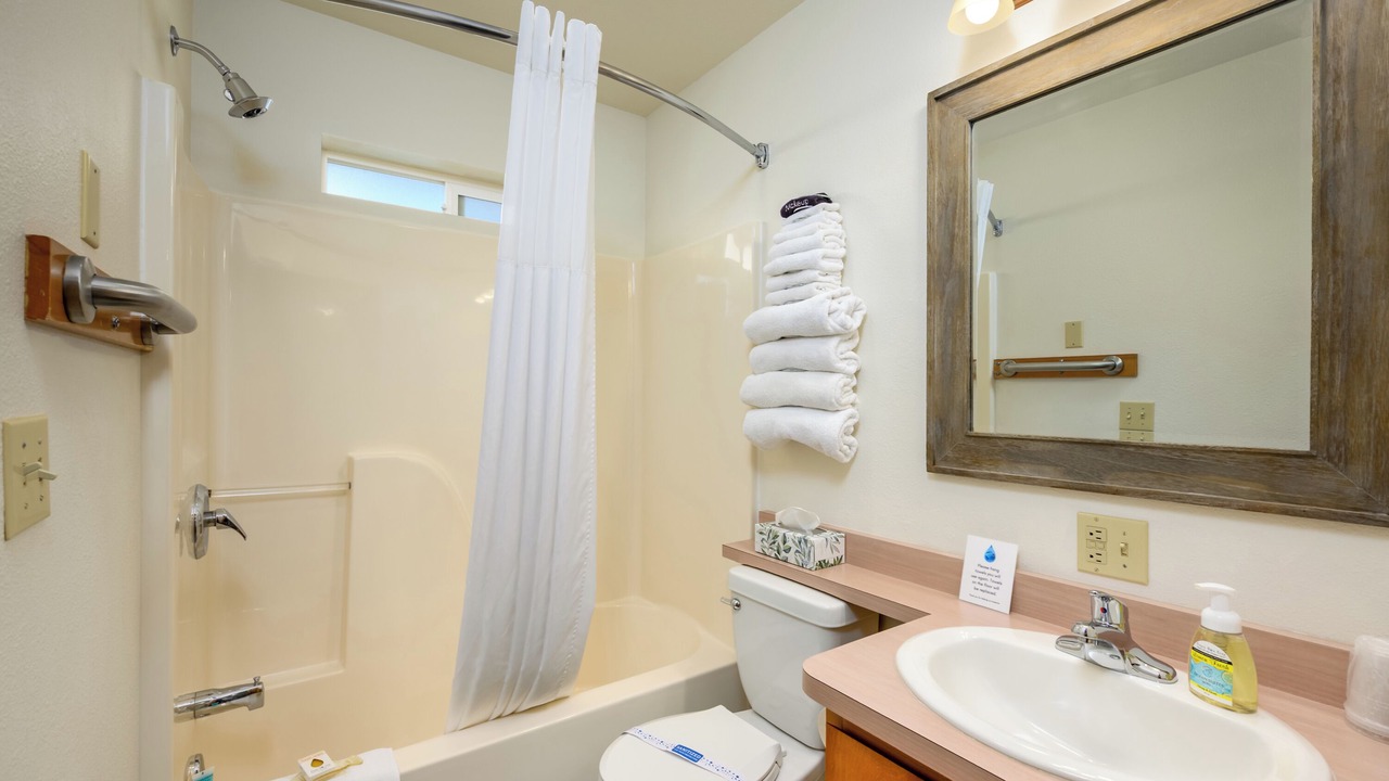 Photo of Bathroom in Harbor