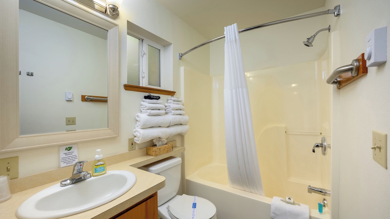 Photo of Bathroom in Harbor