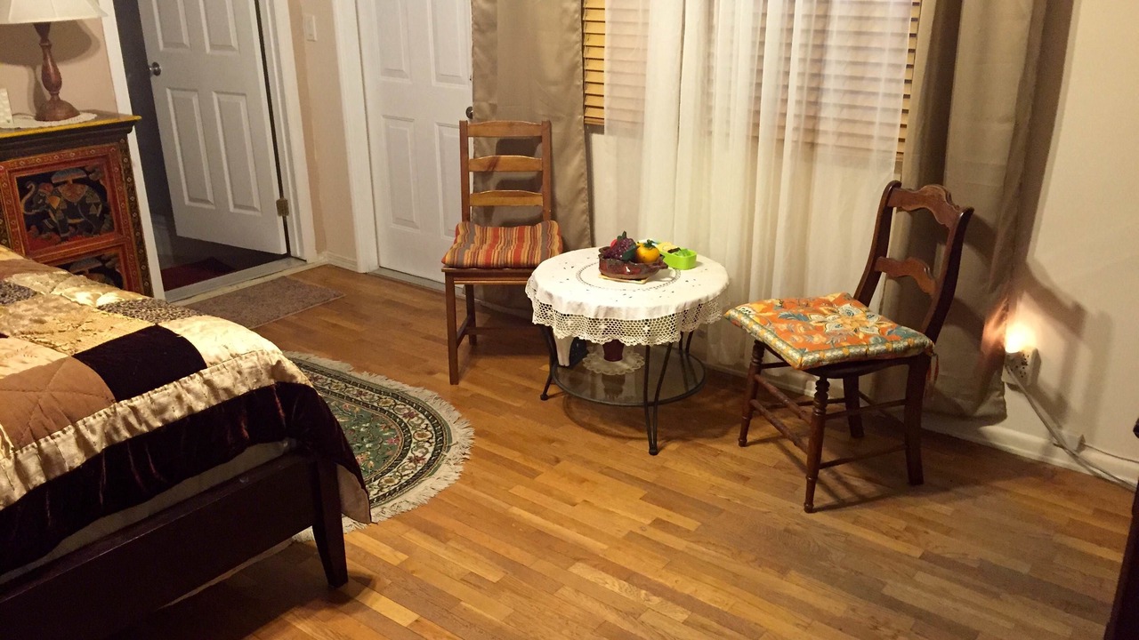 Photo of Livingroom in Valley Glen