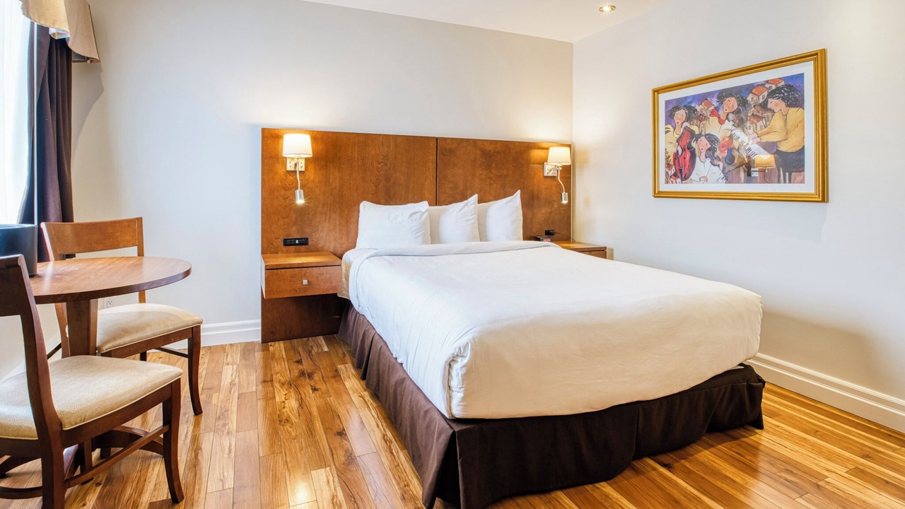 Photo of Bedroom in Rouyn-Noranda