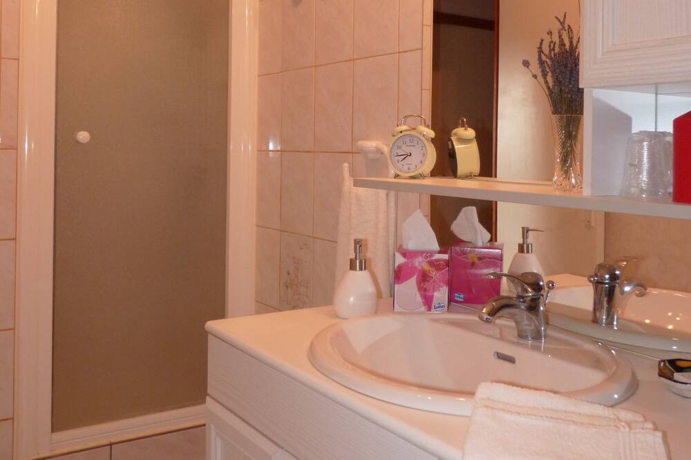 Photo of Bathroom in Coueron