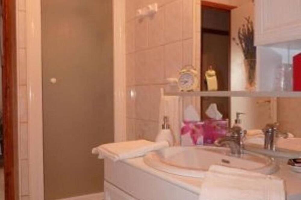 Photo of Bathroom in Coueron