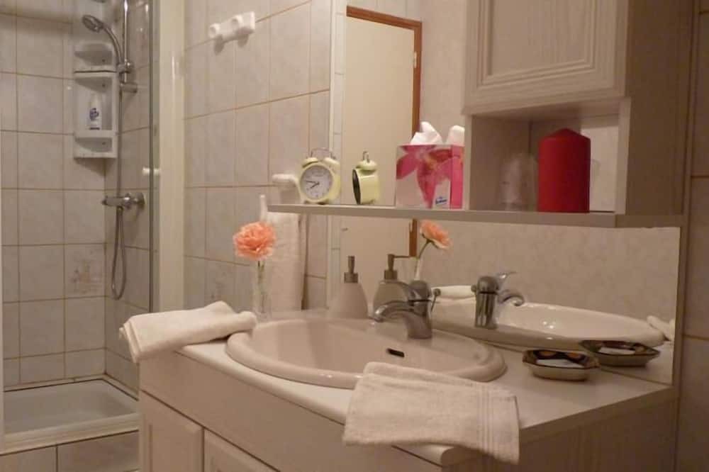 Photo of Bathroom in Coueron