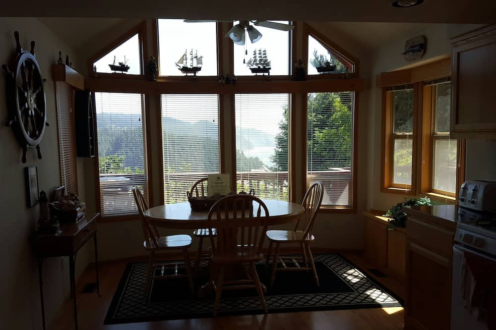 Photo of Bathroom in Brookings