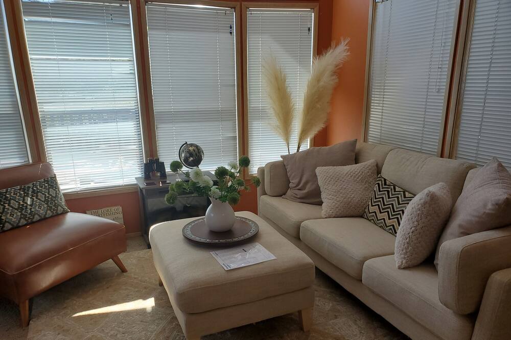 Photo of Livingroom in Brookings