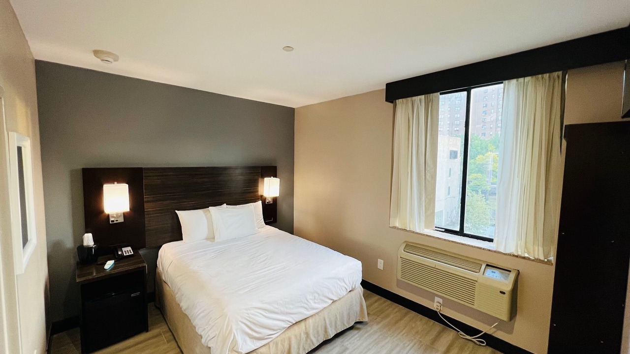 Photo of Bedroom in Brownsville