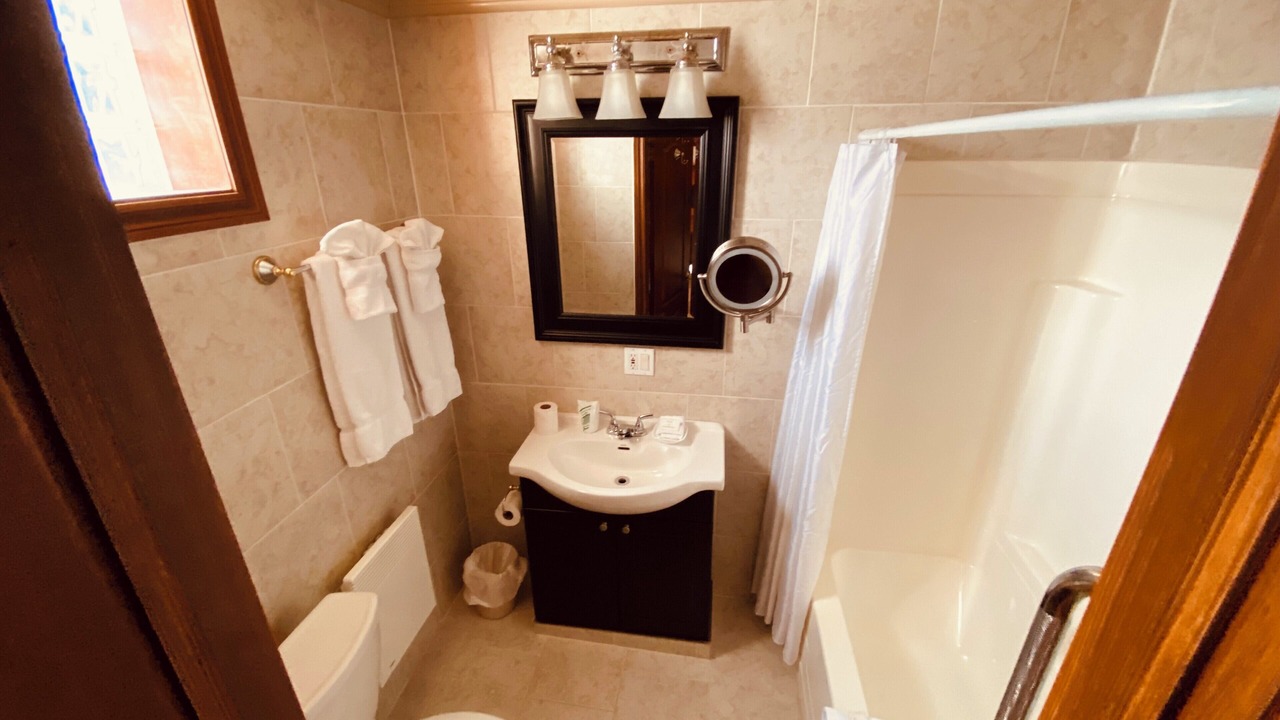 Photo of Bathroom in Baie Comeau