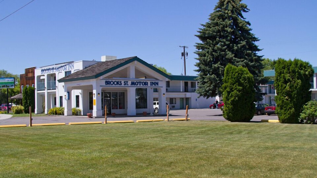 Photo of Buildings in Southgate Triangle