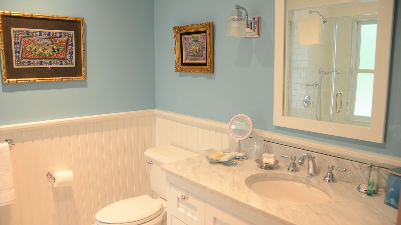 Photo of Bathroom in Amagansett North