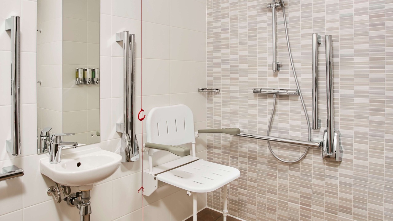 Photo of Bathroom in Littlemore