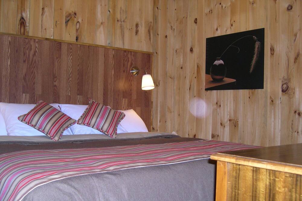 Photo of Bedroom in Rawdon