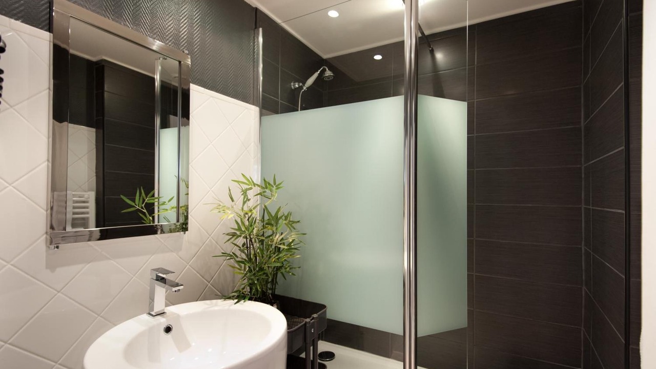 Photo of Bathroom in Centre Ville