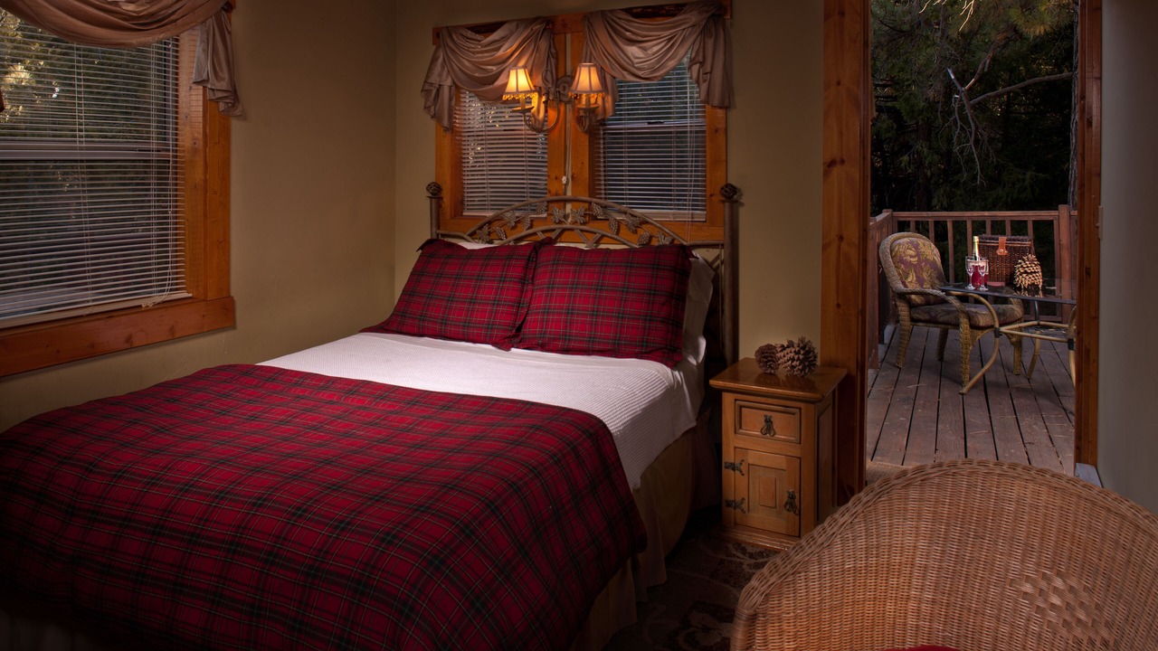 Photo of Bedroom in Idyllwild