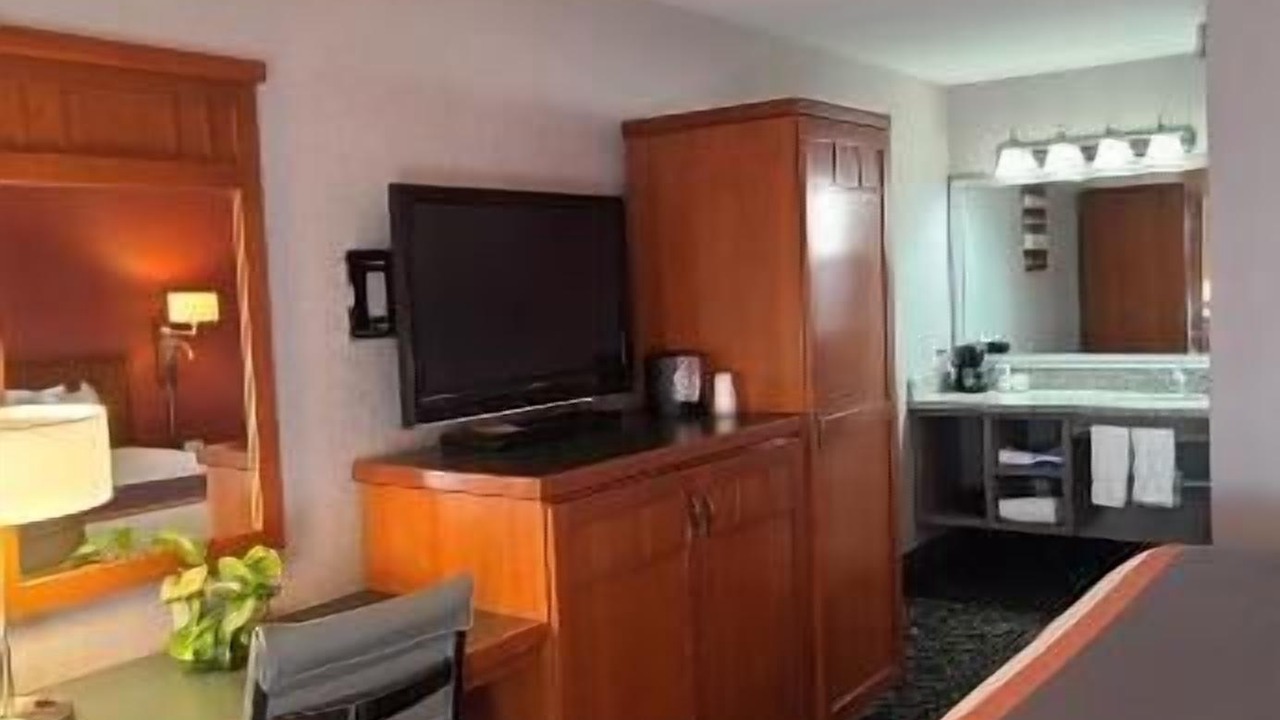 Photo of Bedroom in Lone Pine