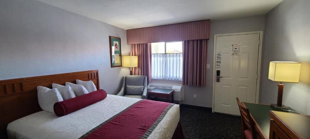 Photo of Bedroom in Lone Pine