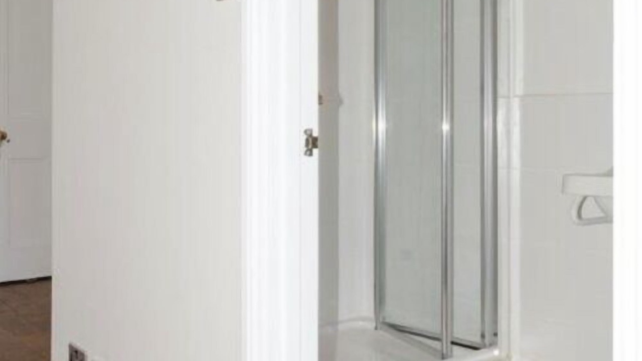 Photo of Bathroom in Newark