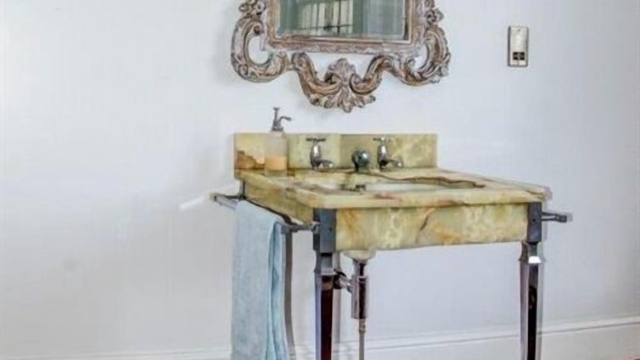 Photo of Bathroom in Newark