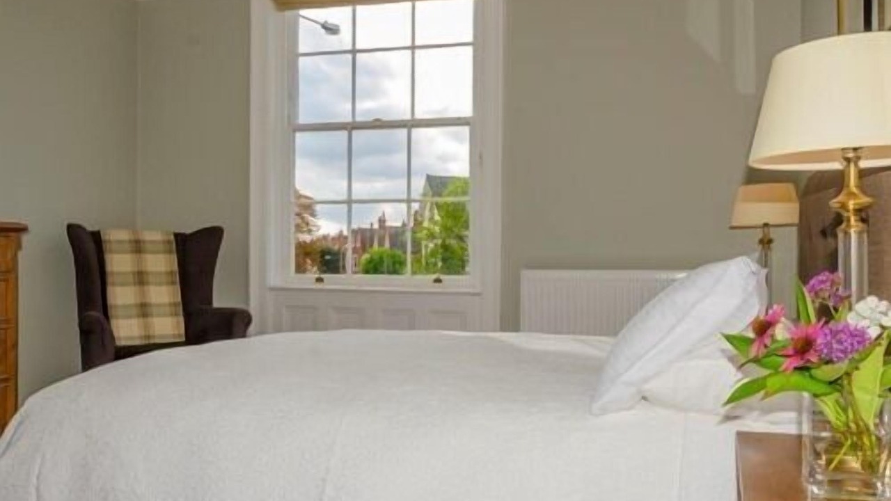 Photo of Bedroom in Newark