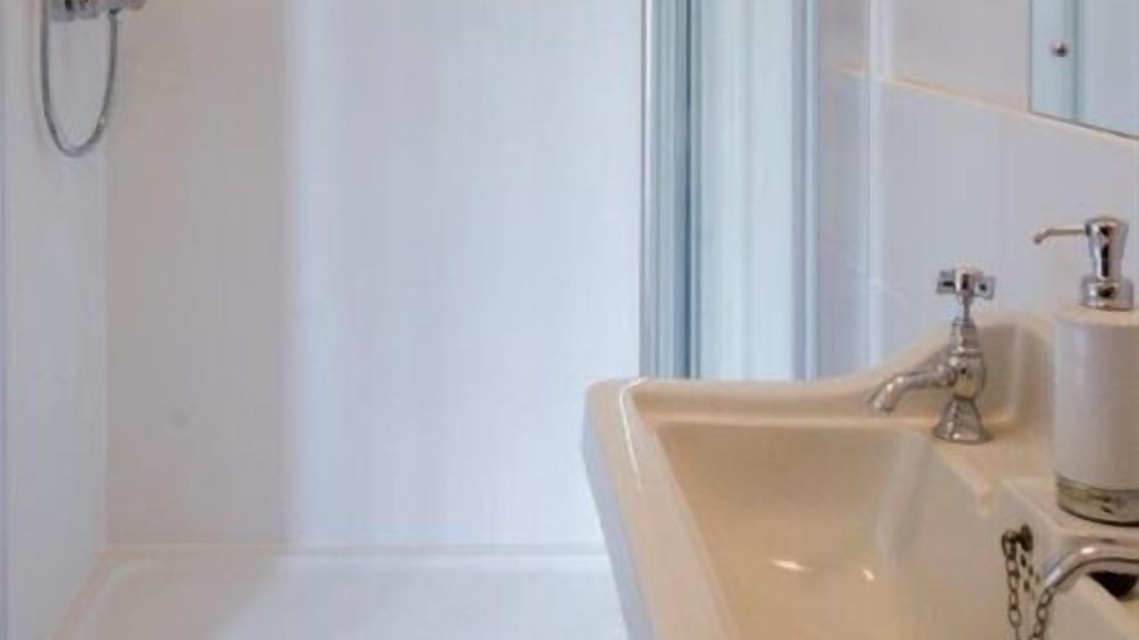 Photo of Bathroom in Newark