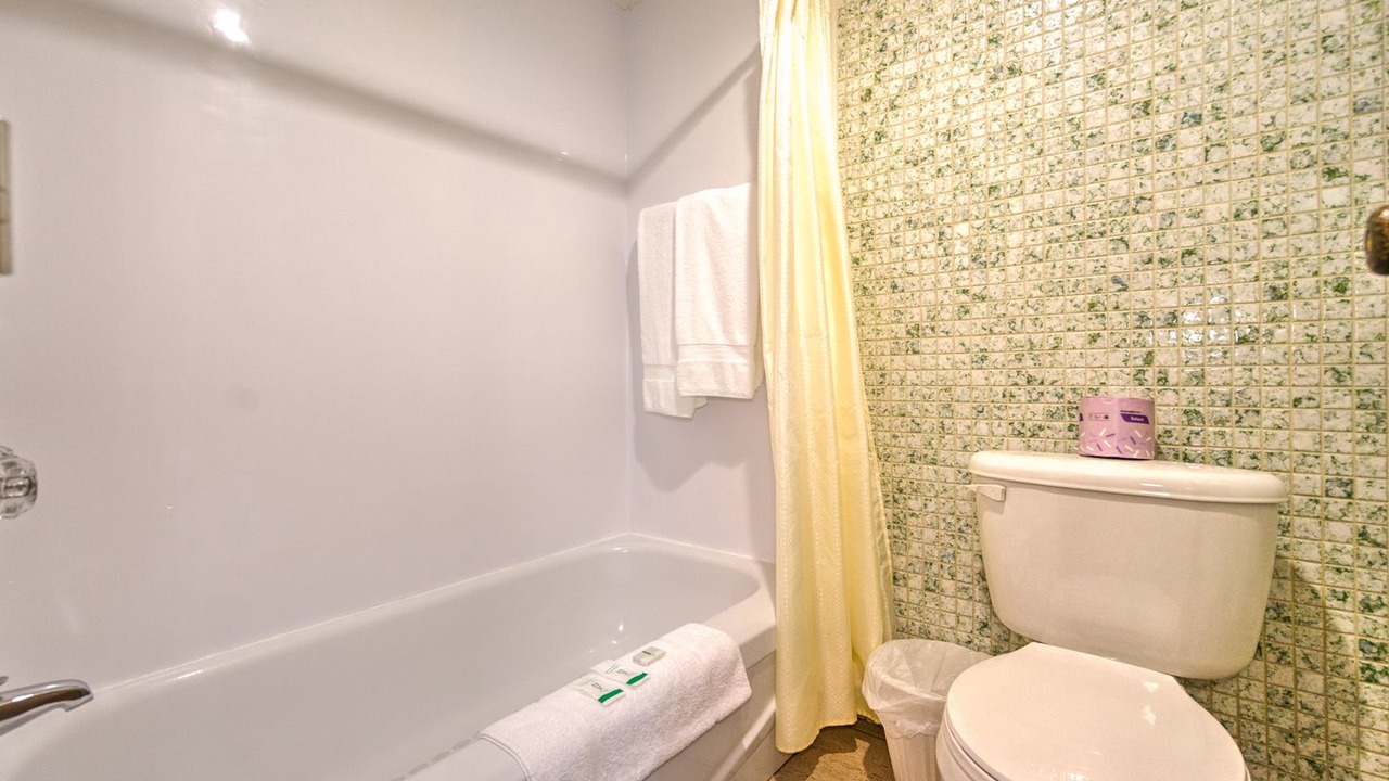 Photo of Bathroom in Cap de la Madeleine