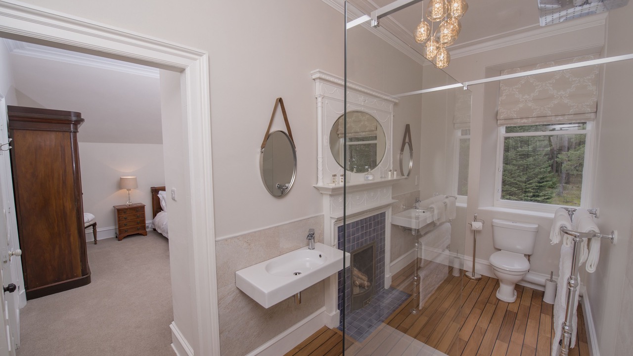 Photo of Bathroom in Aboyne