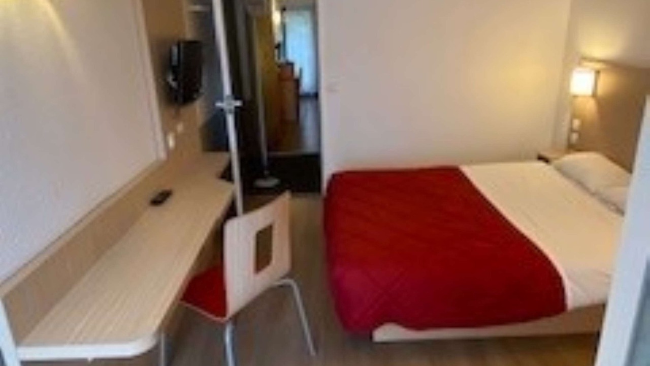 Photo of Bedroom in Bois-Guillaume