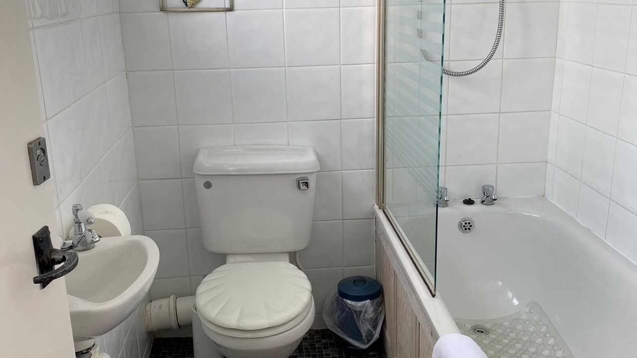 Photo of Others in East Knighton