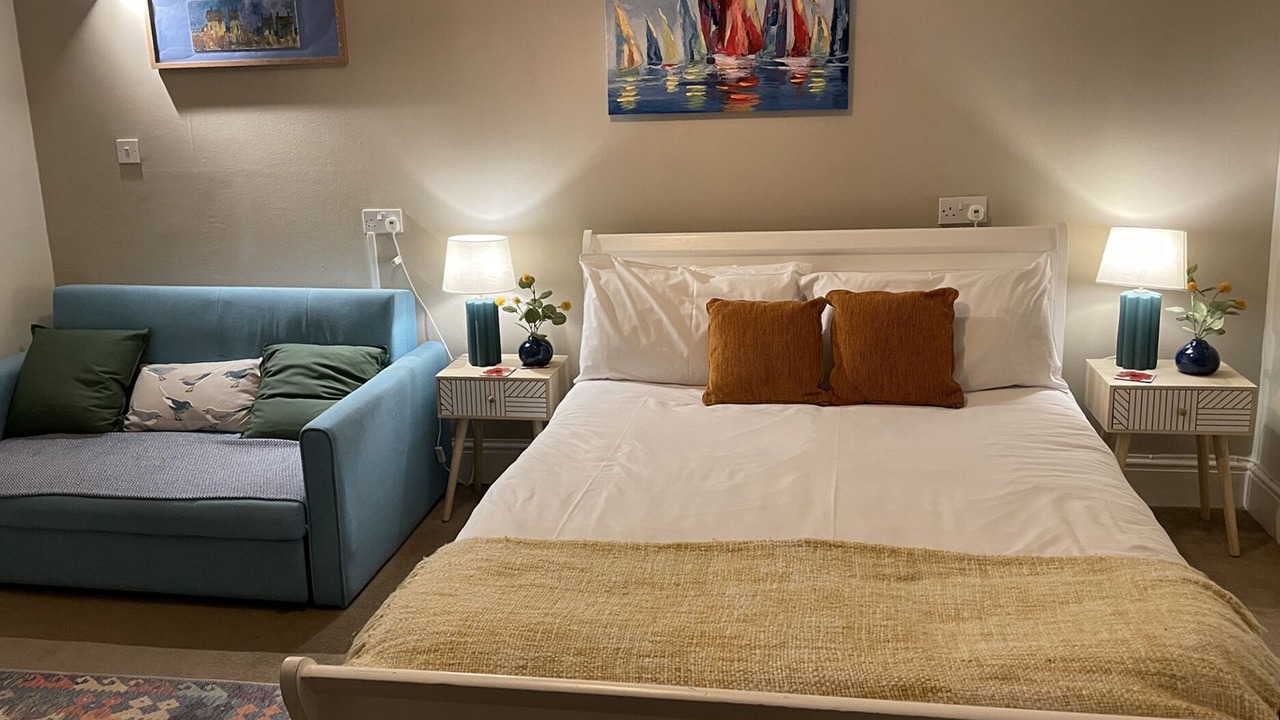 Photo of Bedroom in East Knighton