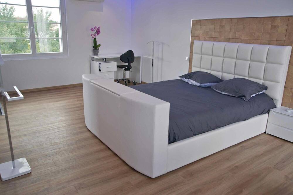 Photo of Bedroom in Barbaste