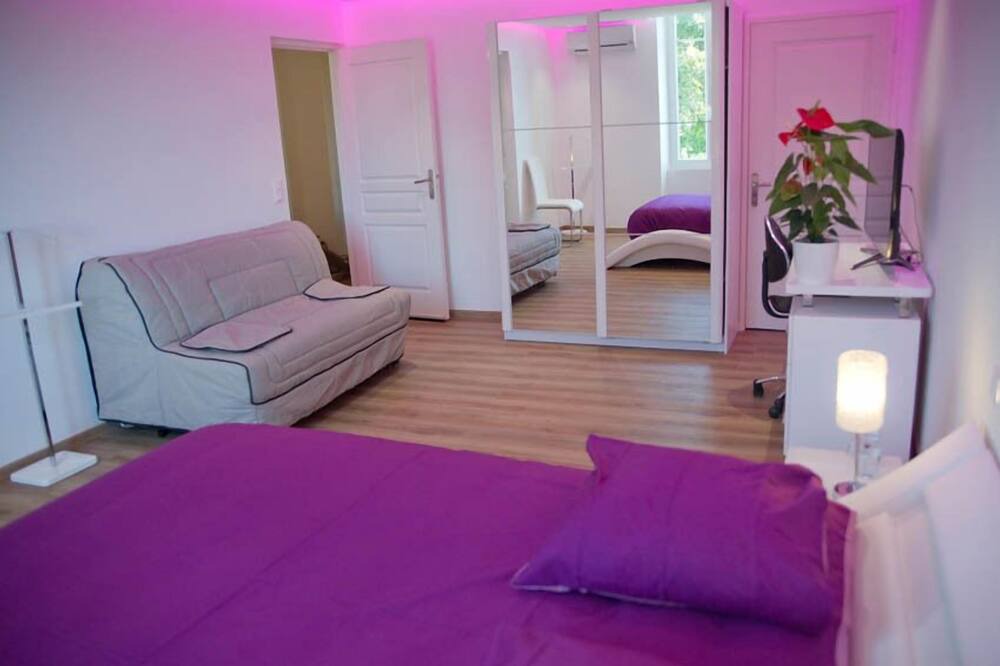 Photo of Bedroom in Barbaste