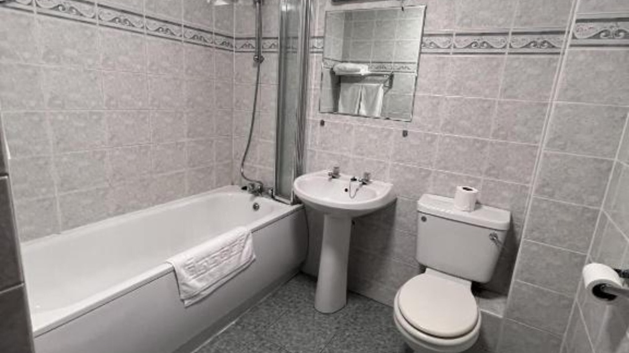 Photo of Others in Dumbarton