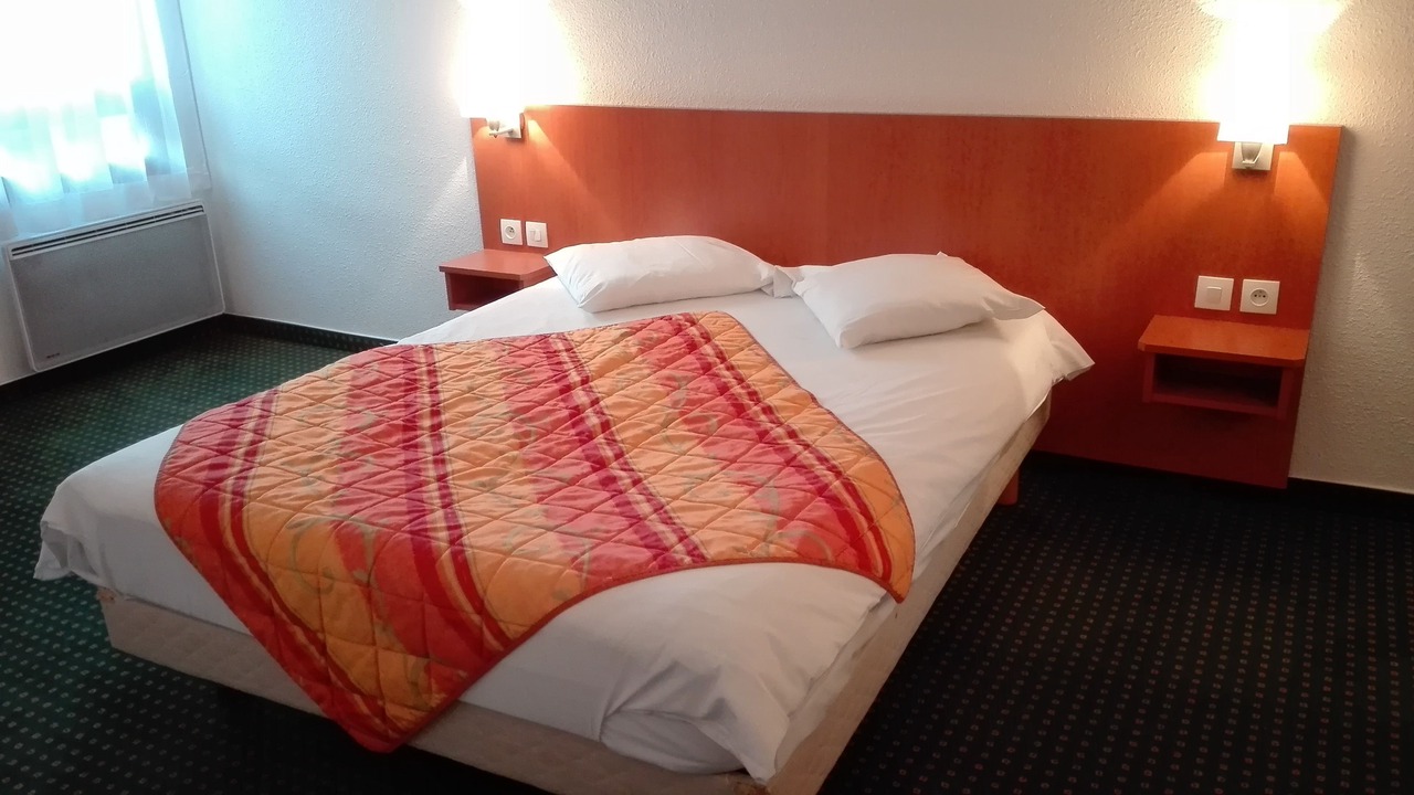 Photo of Bedroom in Contrexeville