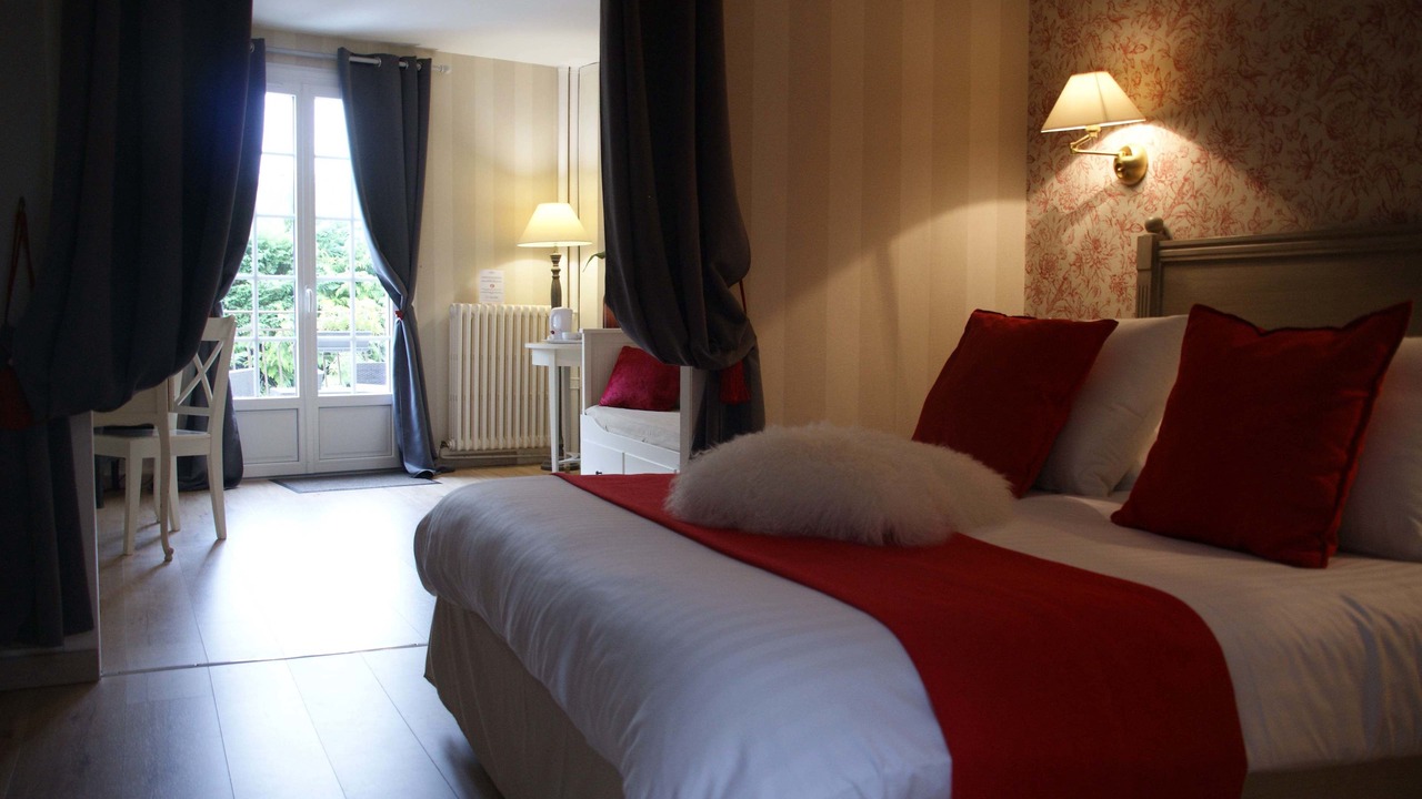 Photo of Others in Chinon