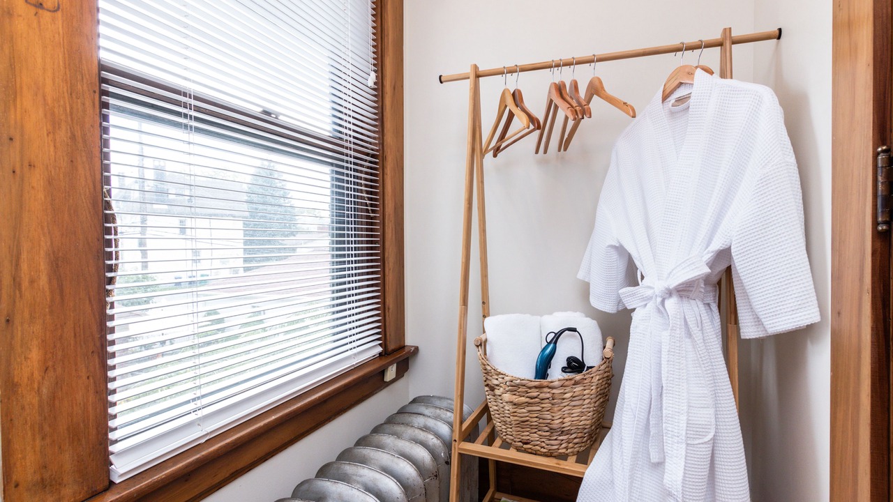 Photo of Bedroom in Downtown Niagara Falls