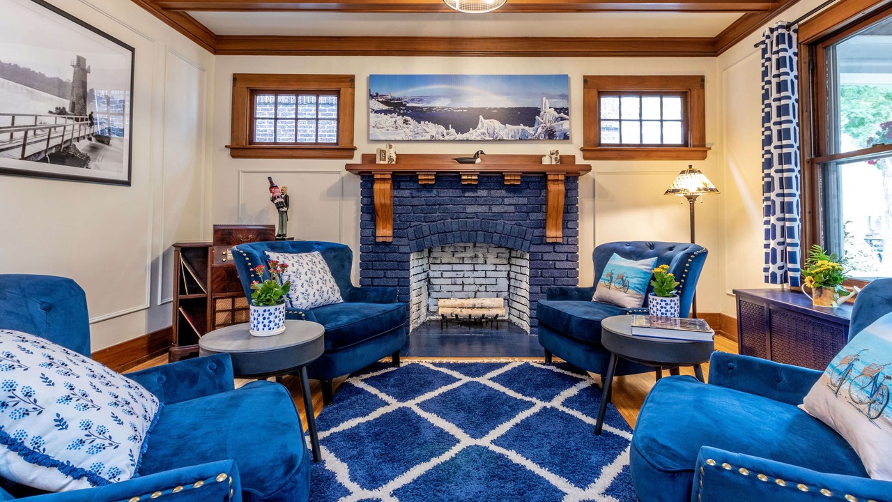 Photo of Others in Downtown Niagara Falls