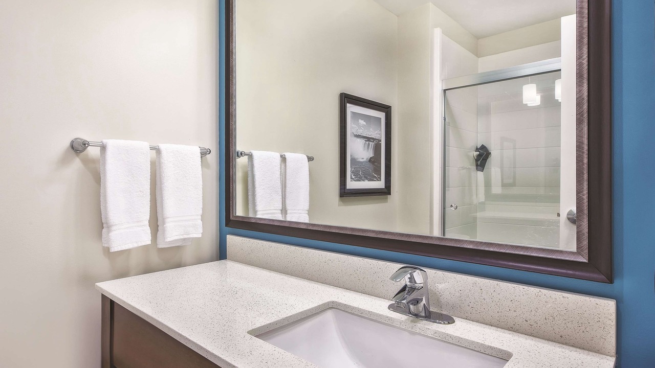 Photo of Bathroom in Niagara Falls