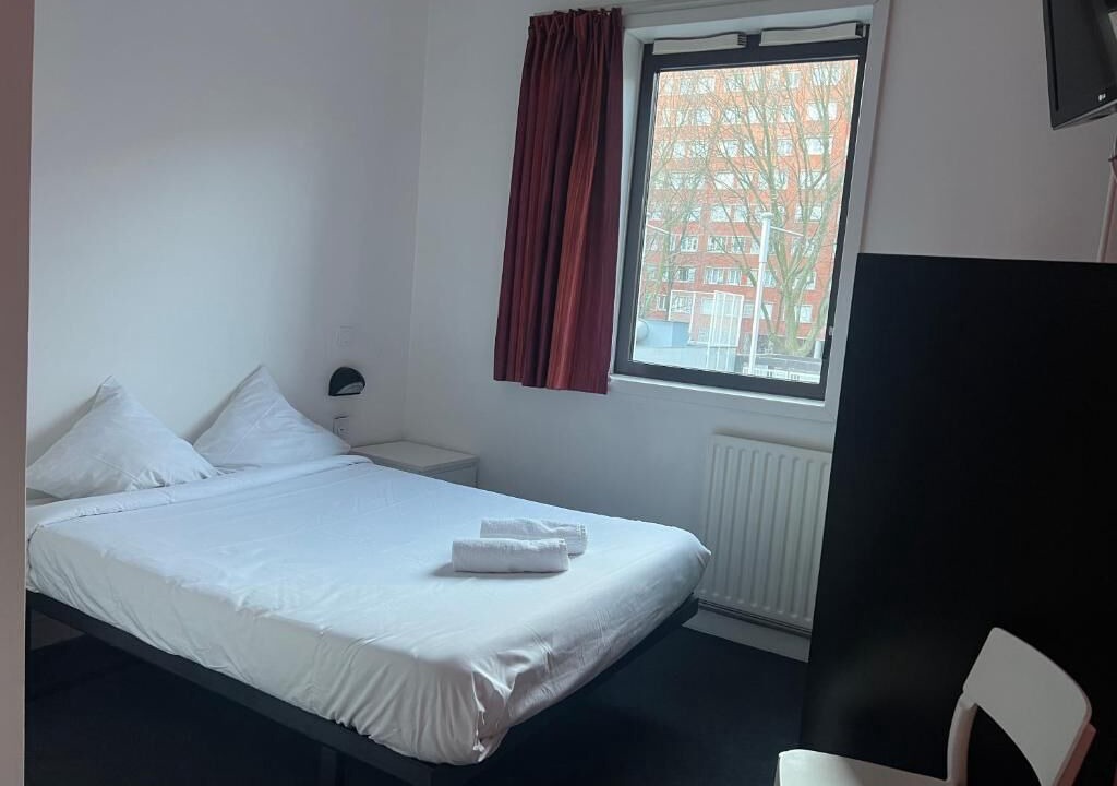 Photo of Bedroom in Python Duvernois