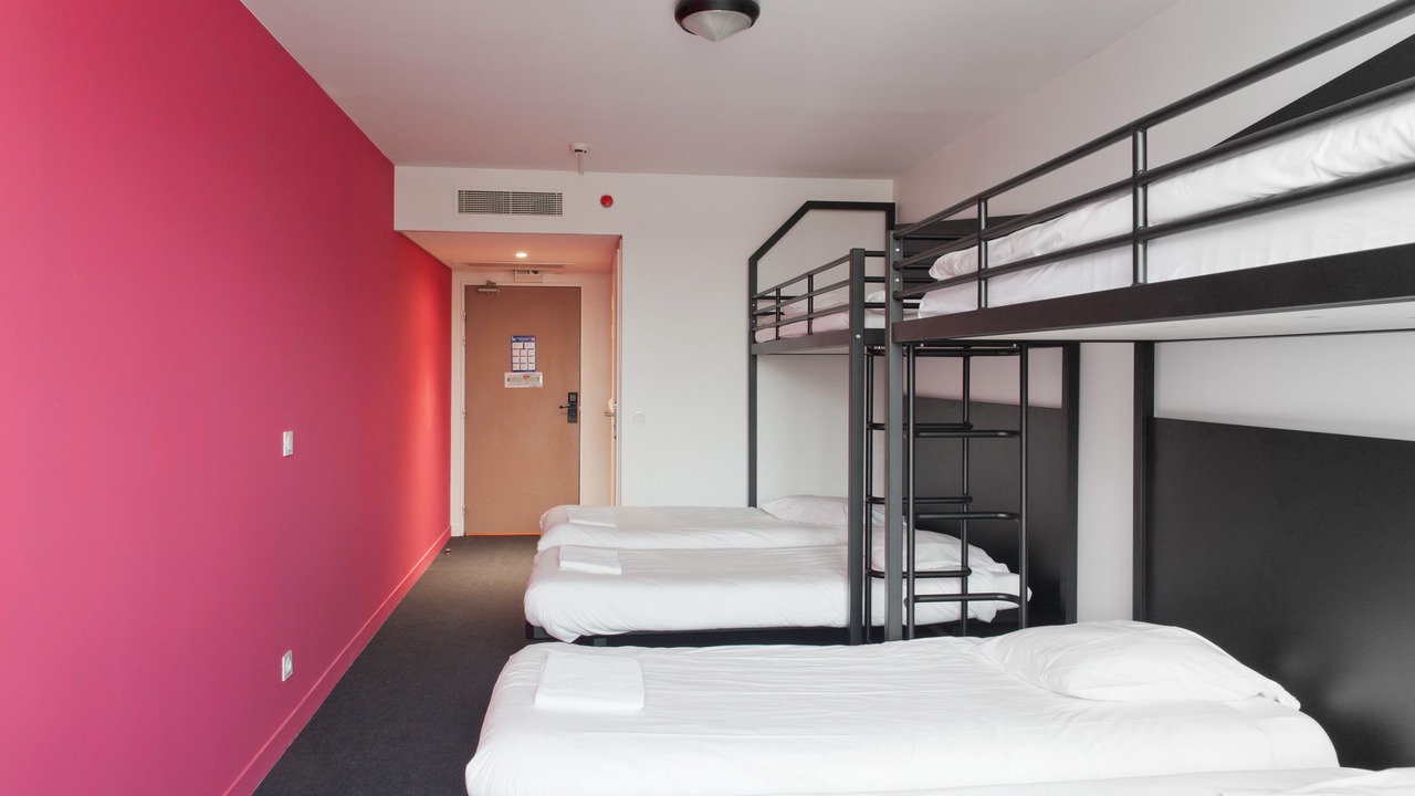 Photo of Bedroom in Python Duvernois