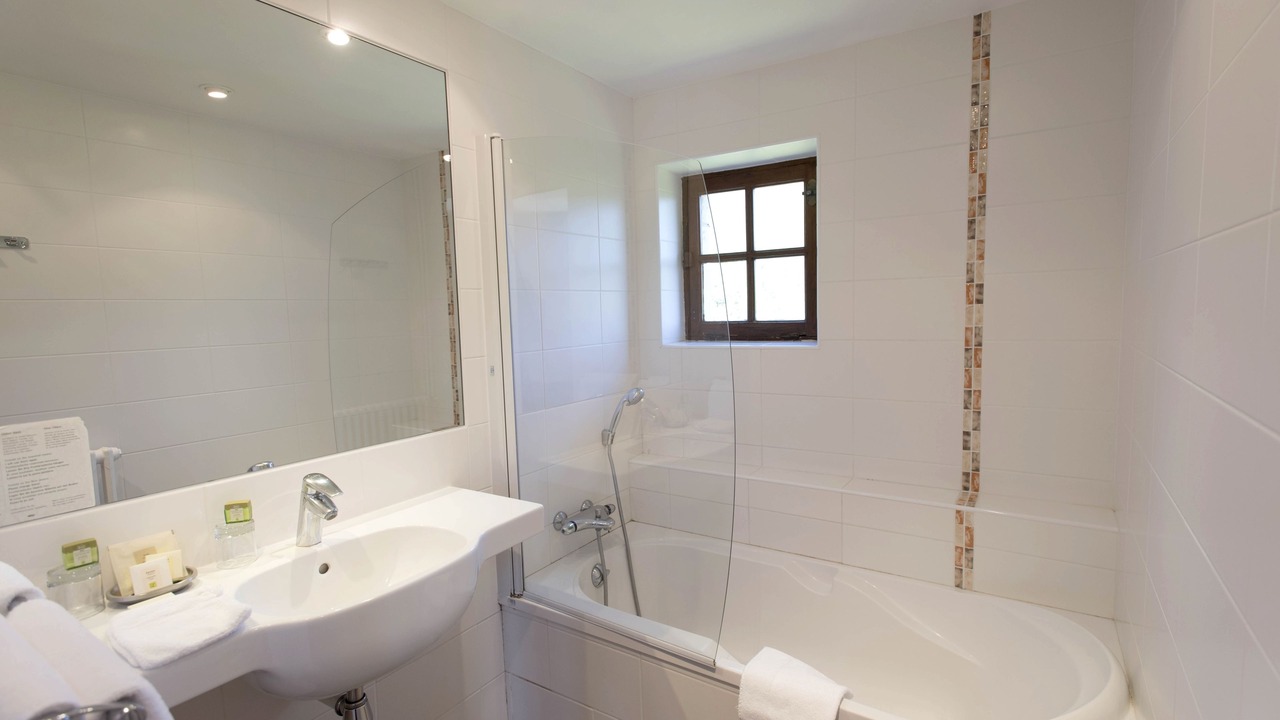 Photo of Bathroom in Le Poet-Laval