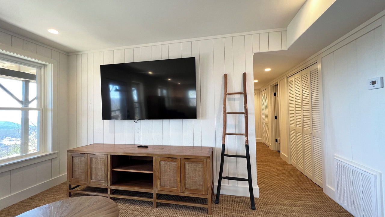 Photo of Livingroom in Cashiers