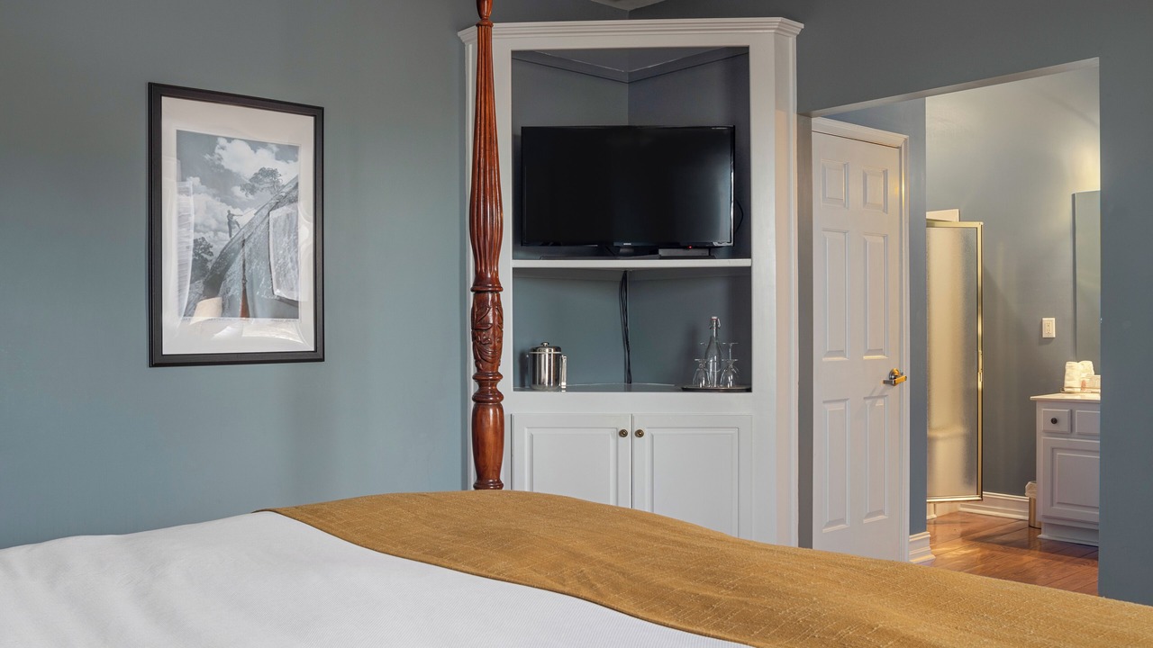Photo of Bedroom in Stone Mountain Historic Village