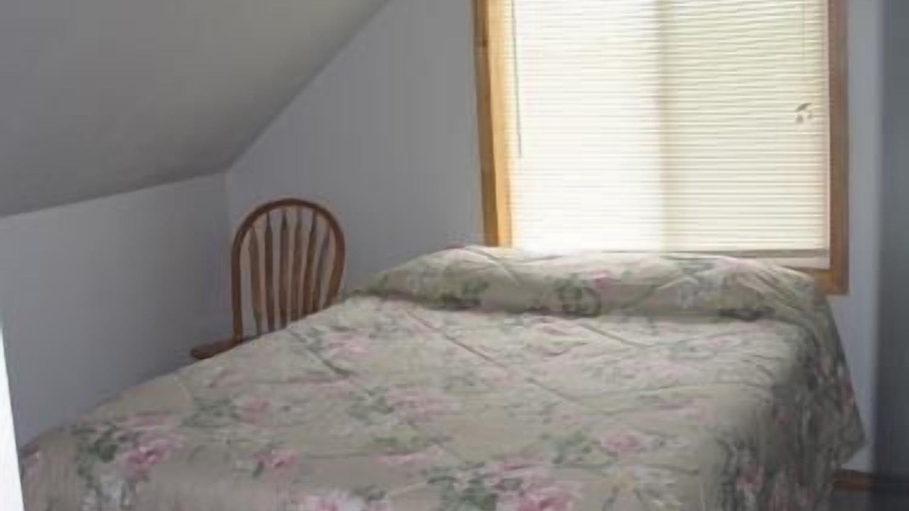 Photo of Others in Victor