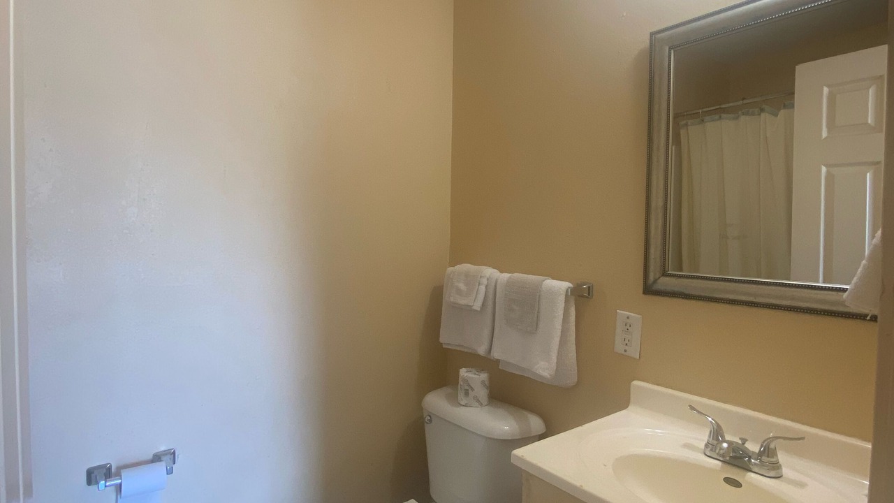 Photo of Bathroom in Alice