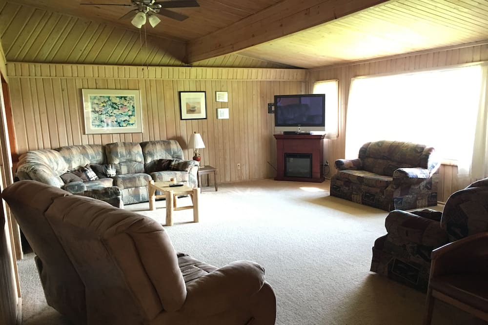 Photo of Livingroom in Blackduck