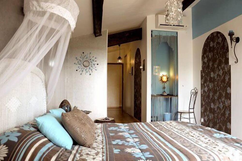 Photo of Bedroom in Latrape