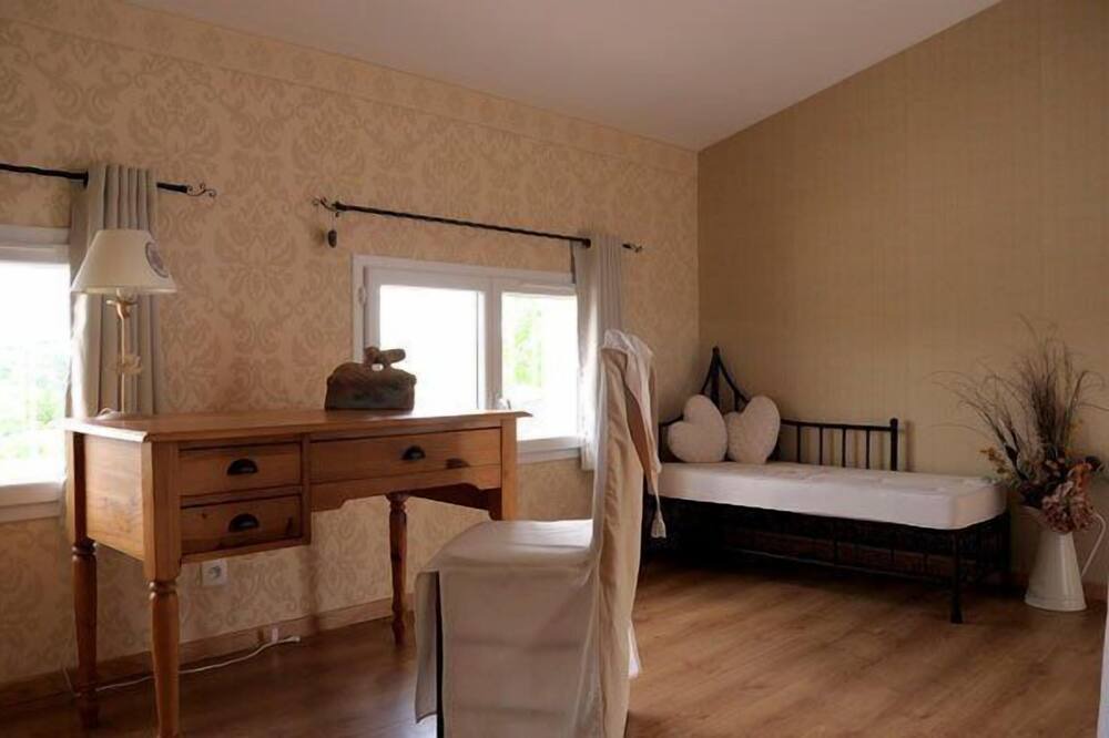 Photo of Livingroom in Latrape