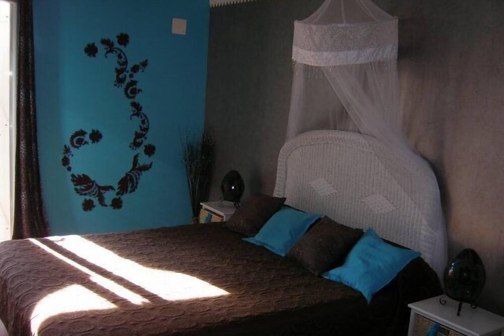 Photo of Bedroom in Latrape
