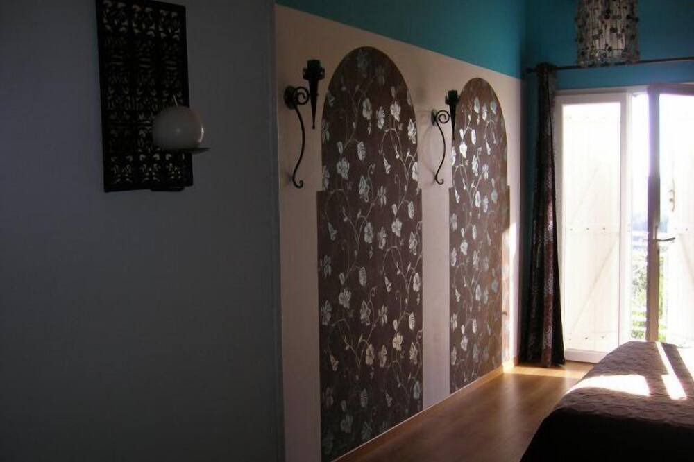 Photo of Bedroom in Latrape