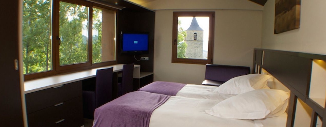Photo of Bedroom in Lles