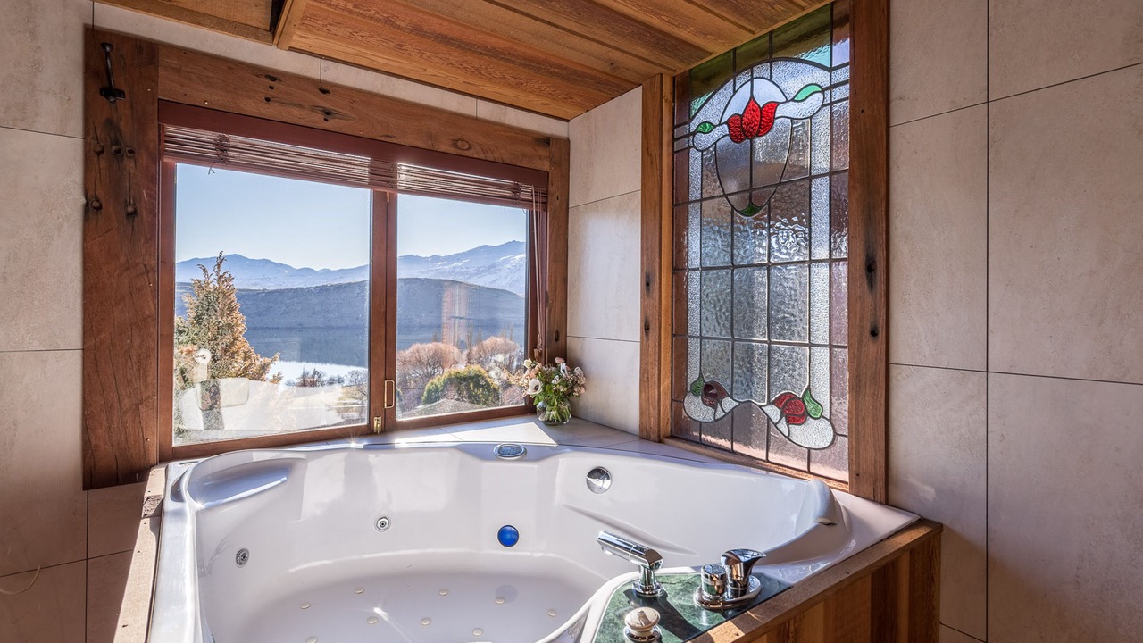 Photo of Bathroom in Lake Hayes